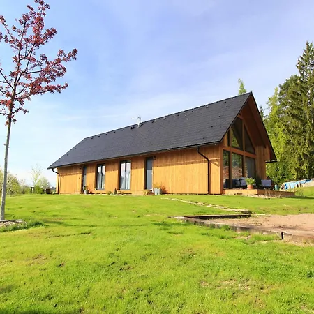 In By Ovec Near Harusak فيلة Ujcov